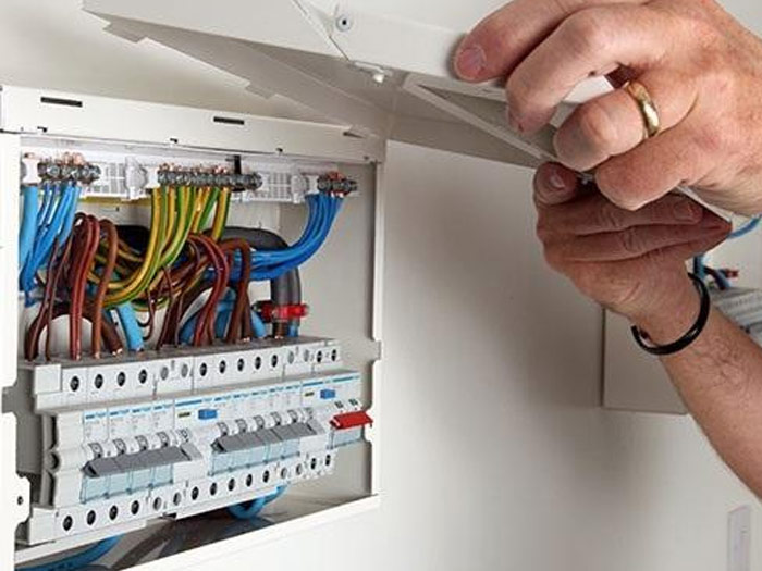 KONAY  Konya elektrikçiler, nöbetci elektrikçi,Konya elektrikcileri,elektrik ustası,elektrik tamircisi