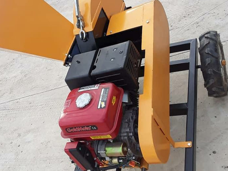 BDS MAKİNA;   Antalya muz ağacı öğütme makinası, katı sera atık ve dal öğütme makinesi