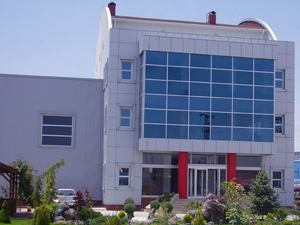 Dağ Metal; Konya alüminyum pencere korkuluğu, alüminyum doğrama, alüminyum bina giriş kapısı,